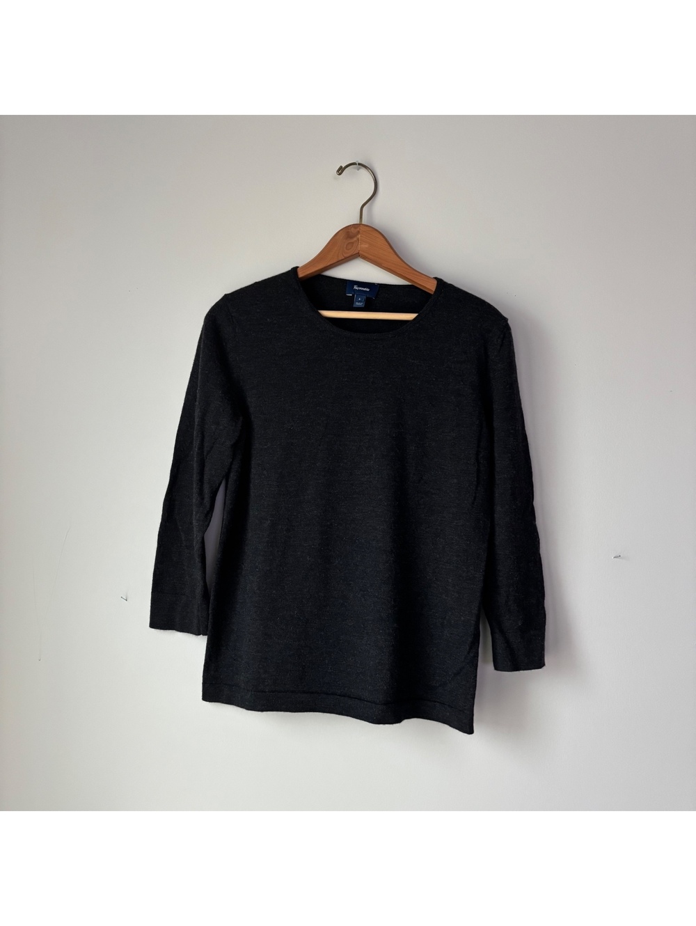 Faconnable Charcoal Gray Fine Knit Sweater Size L 3/4 Sleeve Crewneck Soft